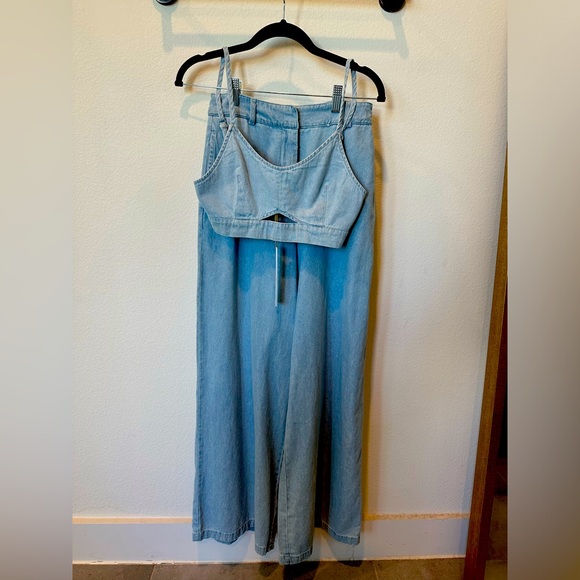 Pants - 2 Piece Denim Set - Wide leg pants with crop top